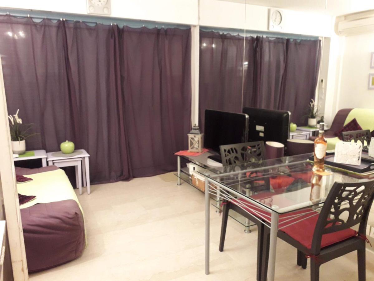 French Riviera 1 Bedroom On The Beach Facing Cannes Théoule-sur-Mer Exteriör bild