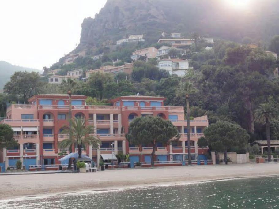 French Riviera 1 Bedroom On The Beach Facing Cannes Théoule-sur-Mer Exteriör bild