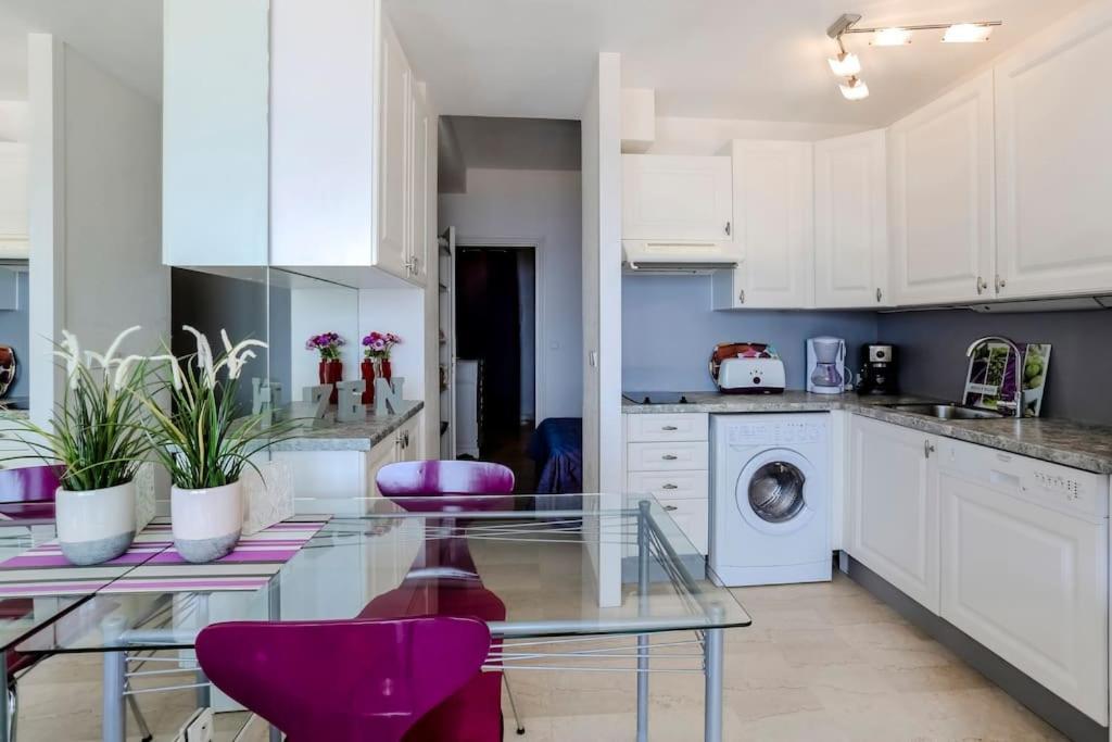 French Riviera 1 Bedroom On The Beach Facing Cannes Théoule-sur-Mer Exteriör bild
